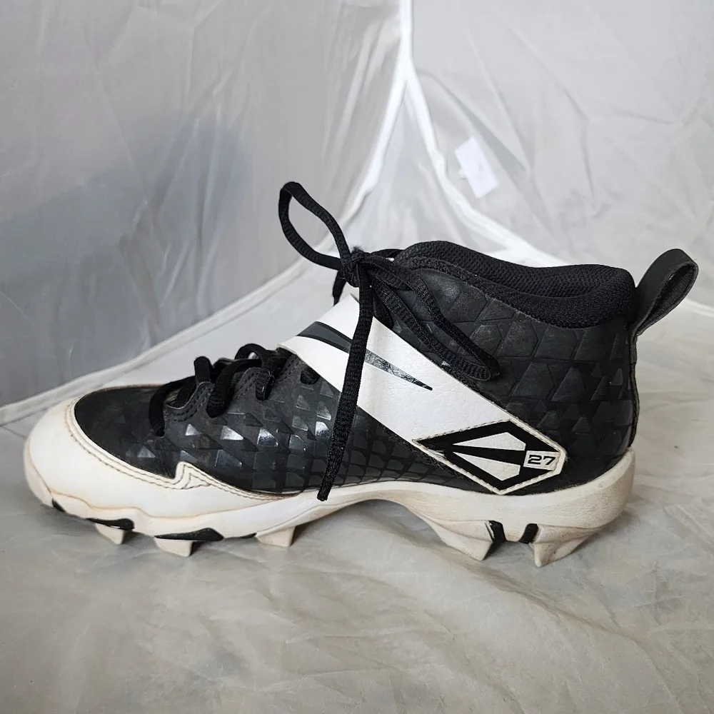 Nike Trout Fastflex Black White Football Cleats 3.5 Youth Athletic Sport Shoes